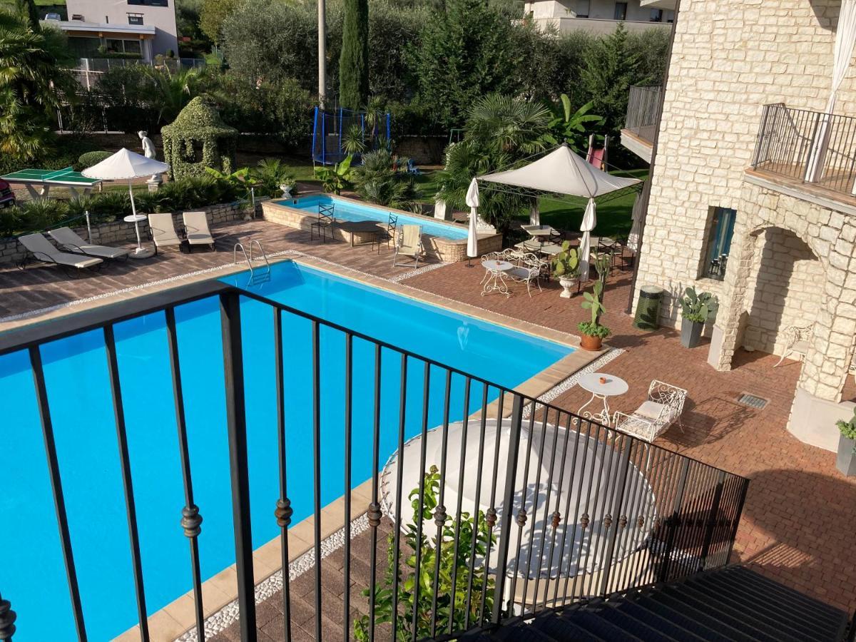 Residence Segattini Riva del Garda Exteriör bild