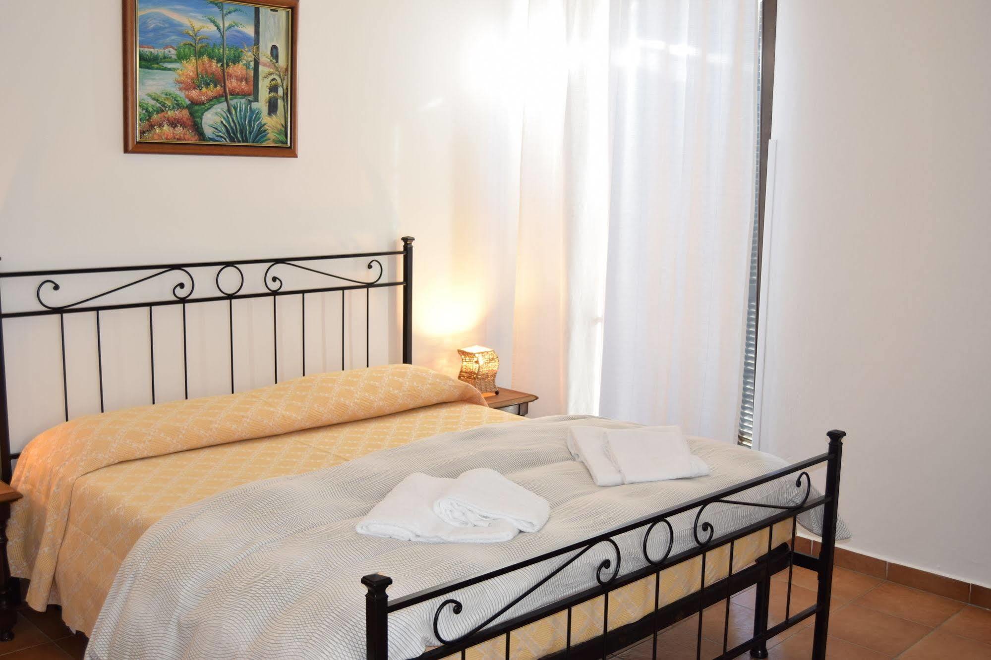 Residence Segattini Riva del Garda Exteriör bild